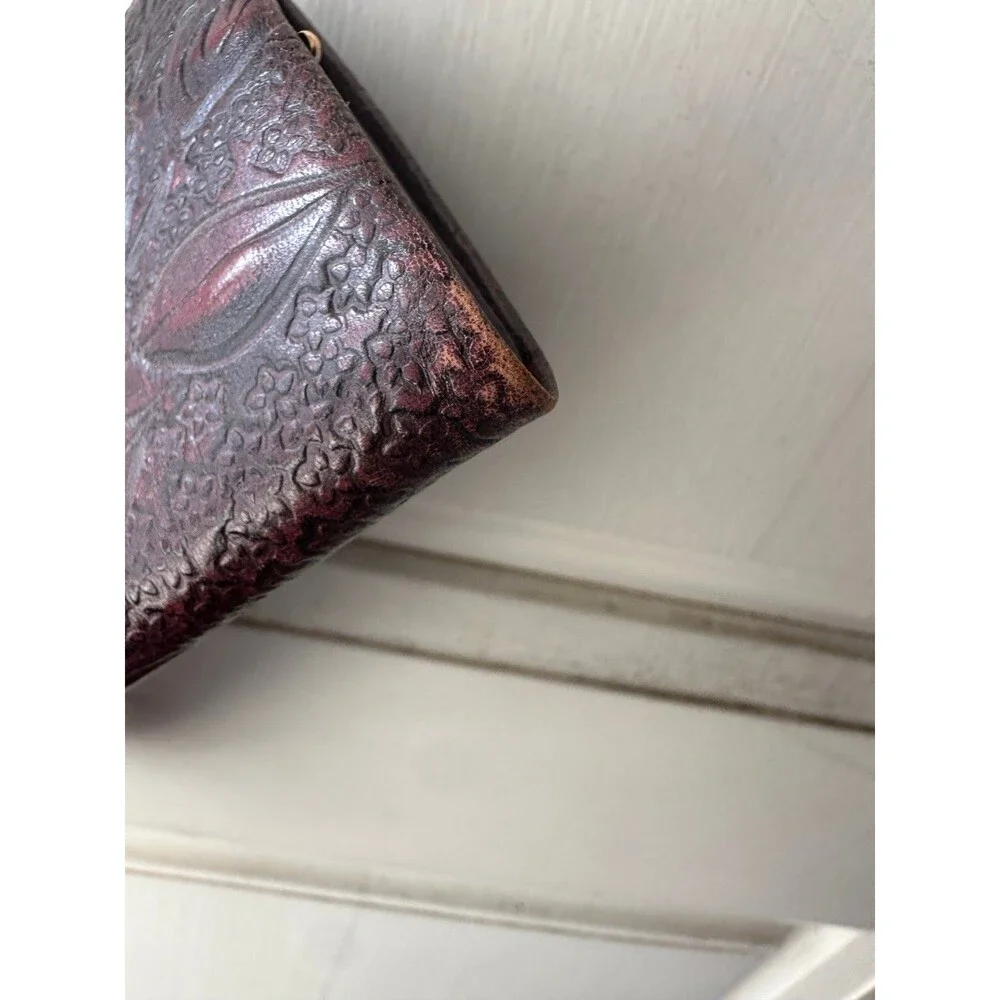 Patricia Nash Cauchy Intricate Floral Leather Kiss Lock Rectangular Coin Wallet